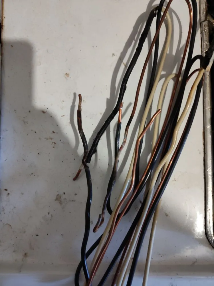 Slide of Electrical Gurus CO