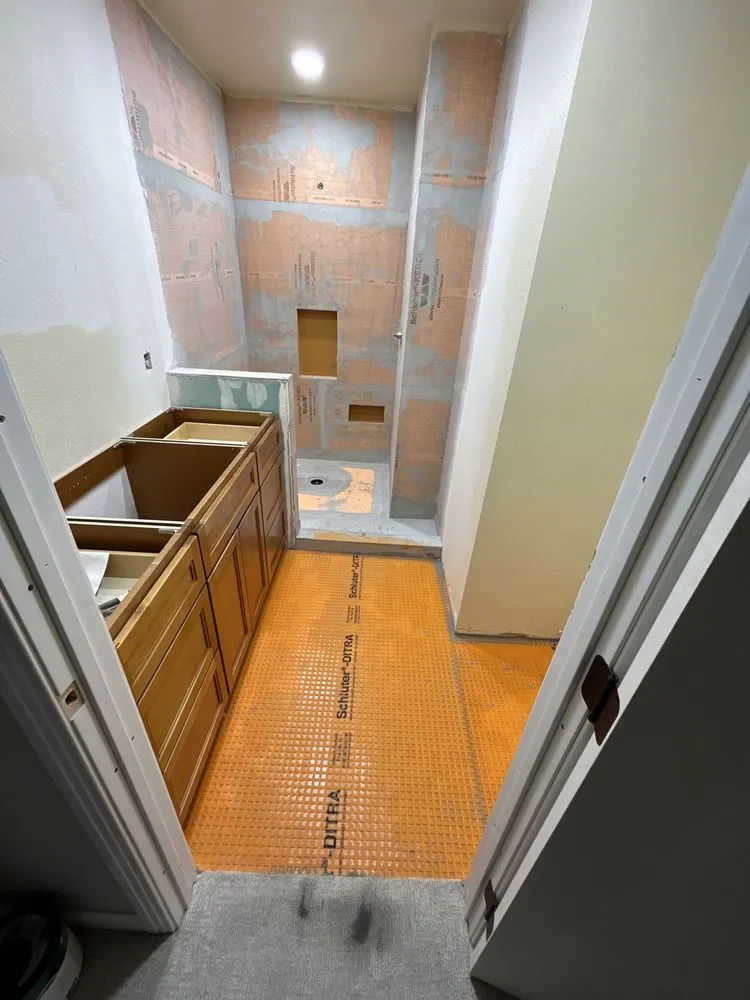 Professional electrician providing emergency electrical service in ,