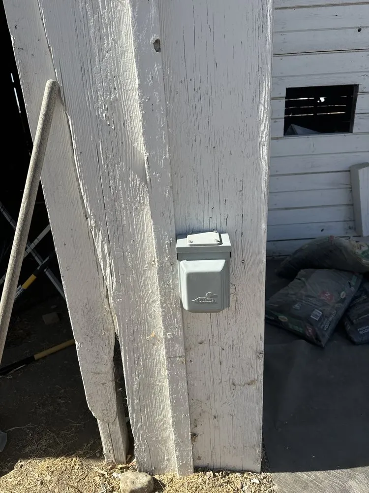 Slide of Electrical Pros