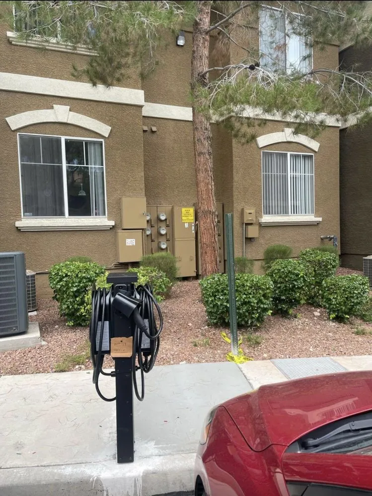 Certified circuit breaker repair experts serving ,  - Electrical Royal Systems