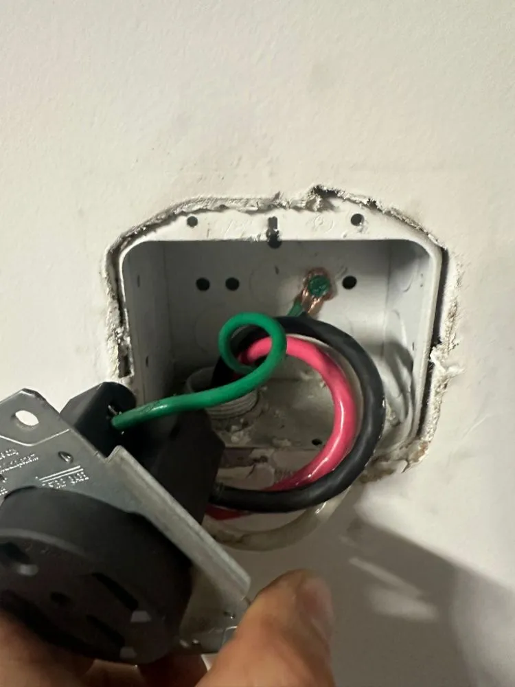 Slide of Electrical Services 24/7