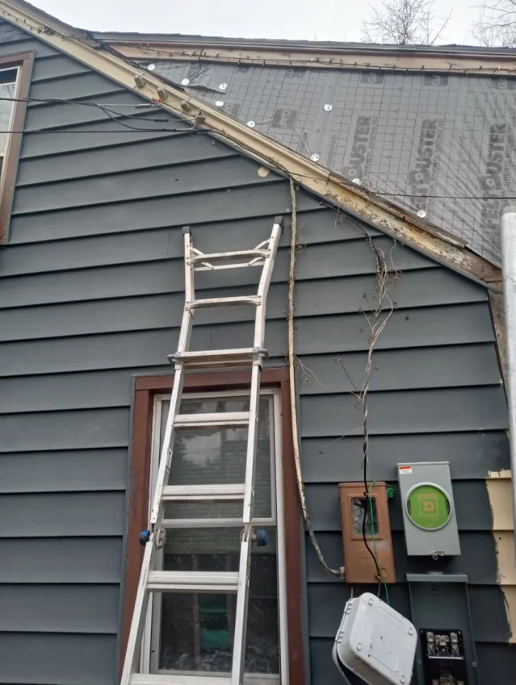 Licensed electrician providing emergency electrical service in ,