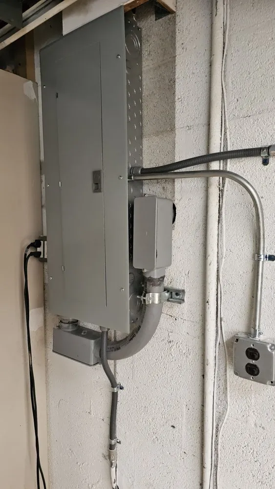 Certified electrician providing lighting installation in , 