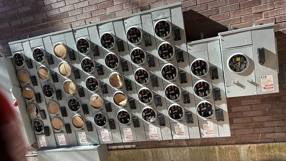 Slide of Electrical Services Lopez