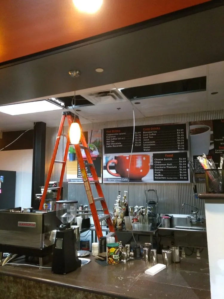 Reliable electrician providing electrical repair in , 