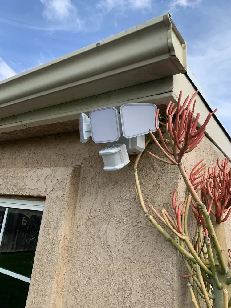 Slide of Electrical Wiz