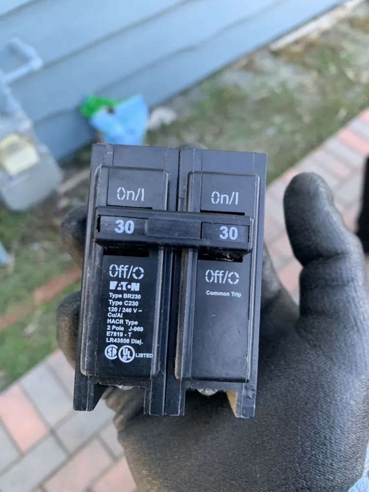 Slide of Electrical Wiz