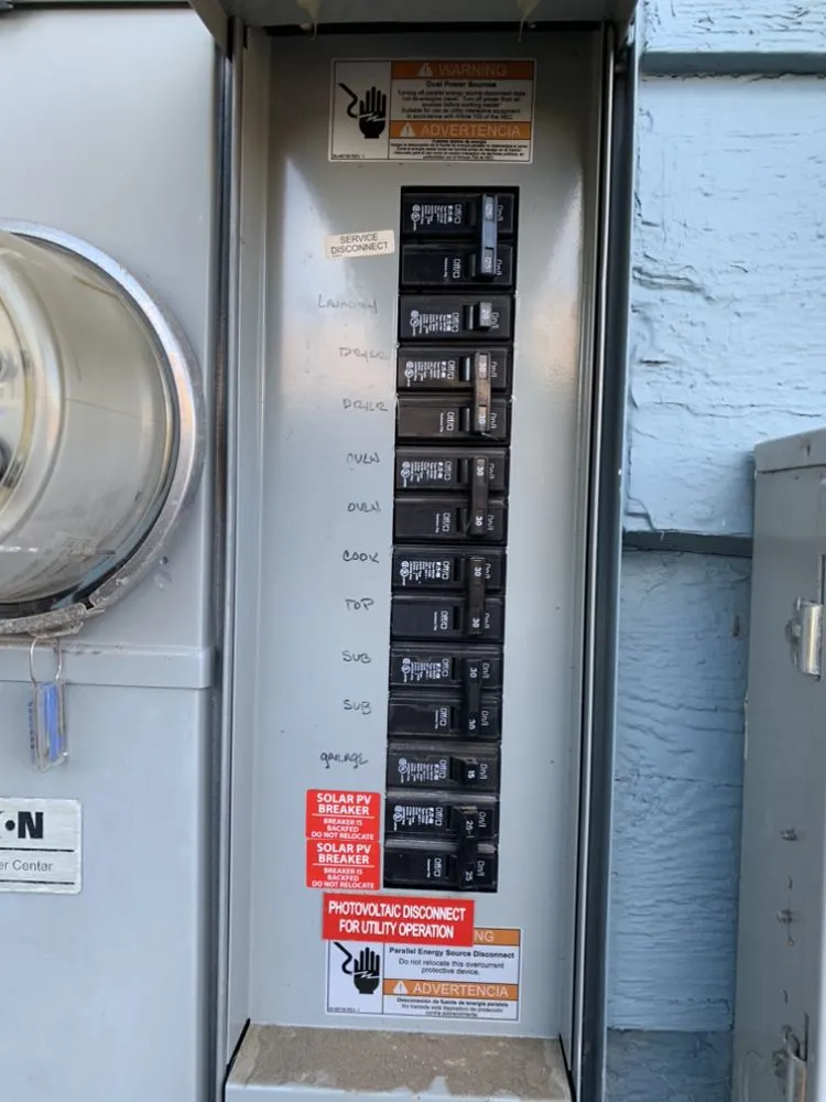 Slide of Electrical Wiz