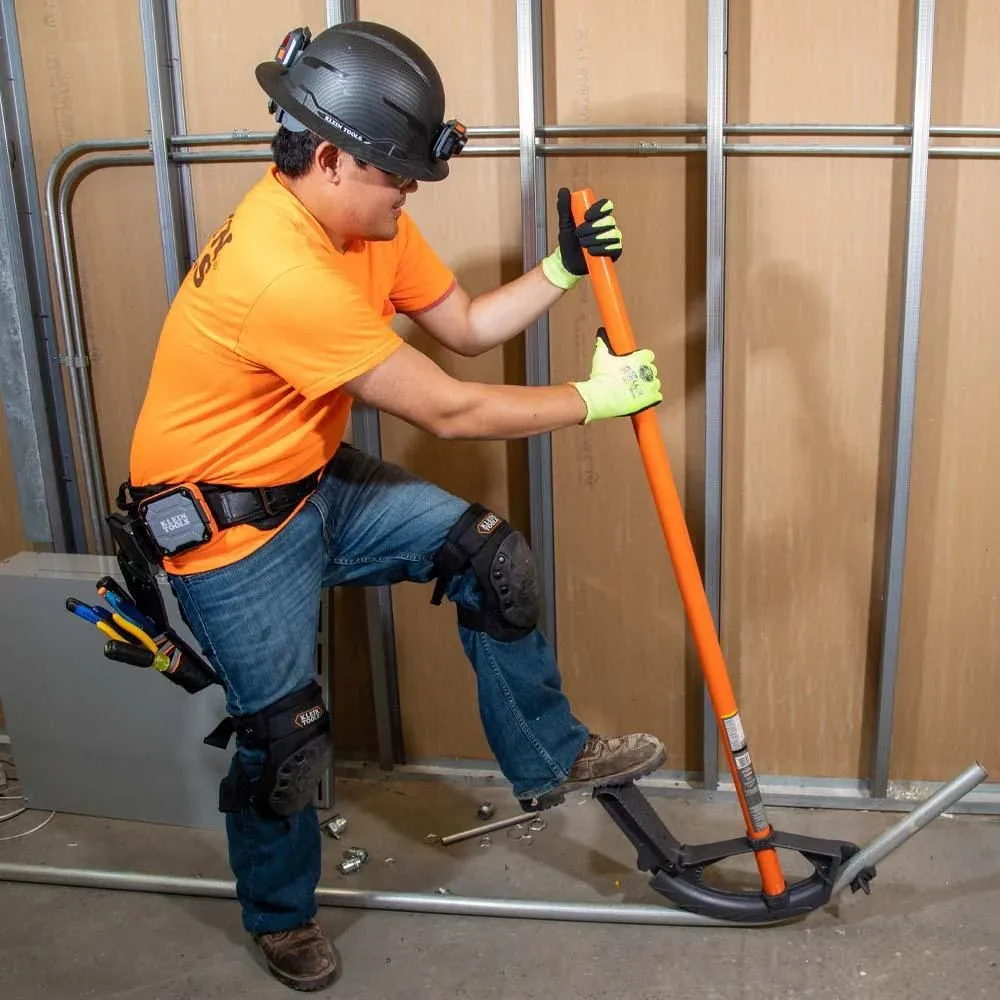 Expert electrical service for homes in emergency electrical service, by