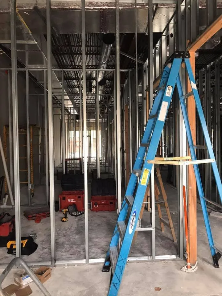 Slide of Electrician 24 hours