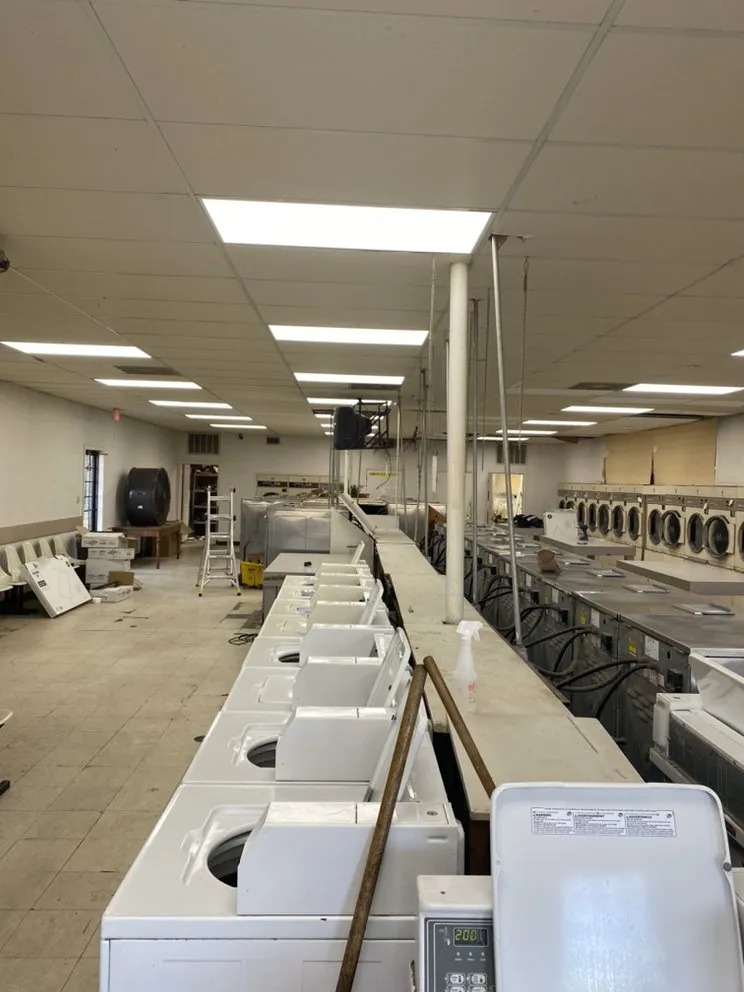 Slide of Electrician 4memphis