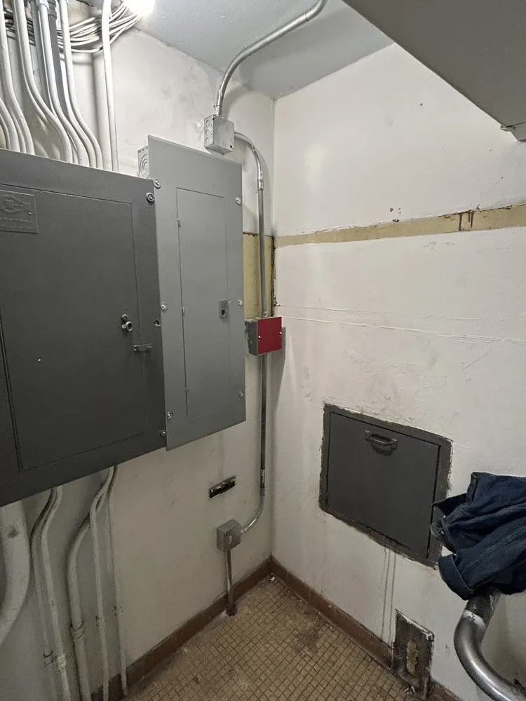 Slide of Electrician 4memphis