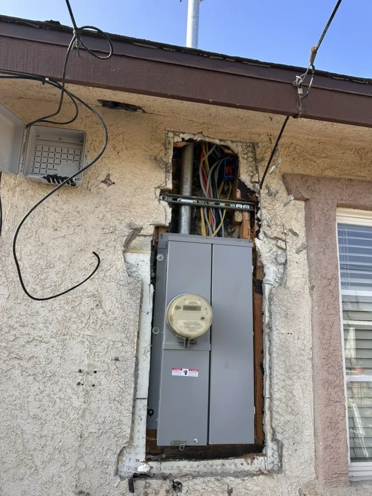 Slide of Electrician Alberto