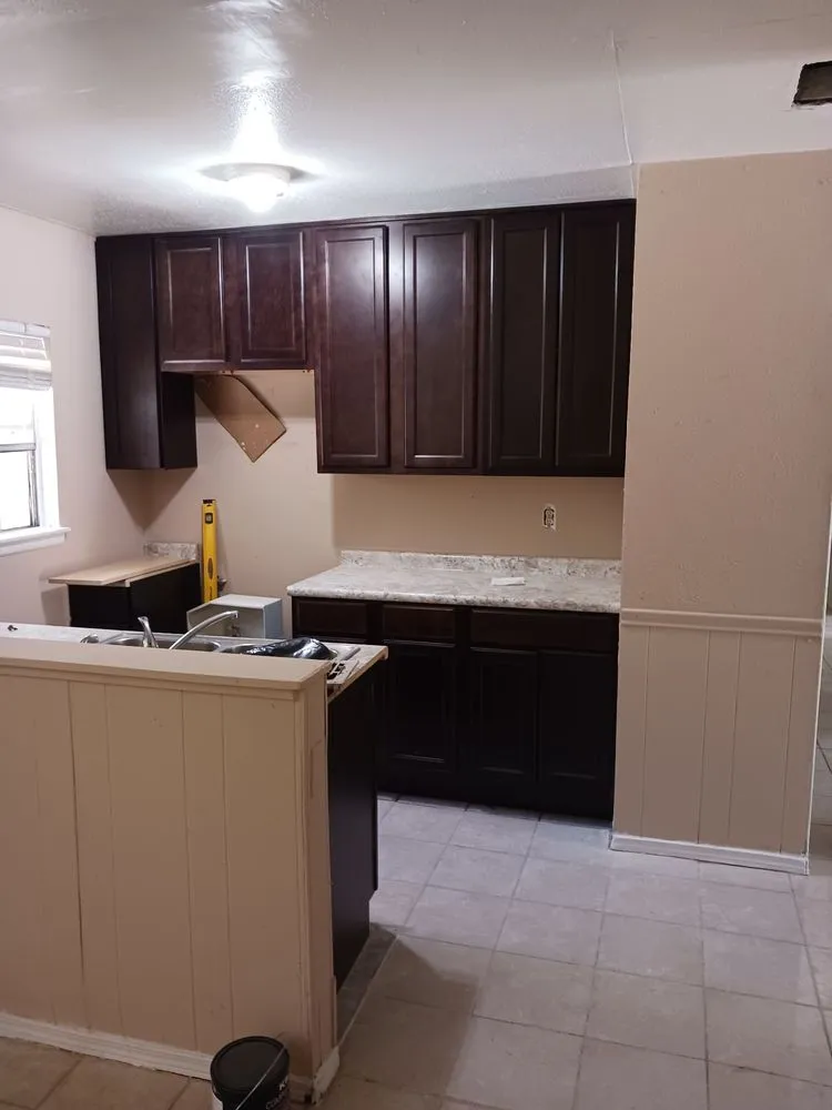 Slide of Electrician Alvarez