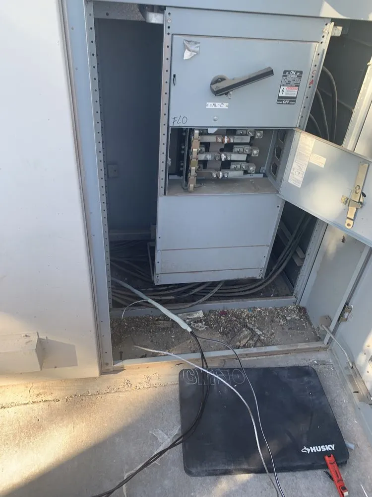 Slide of Electrician HR