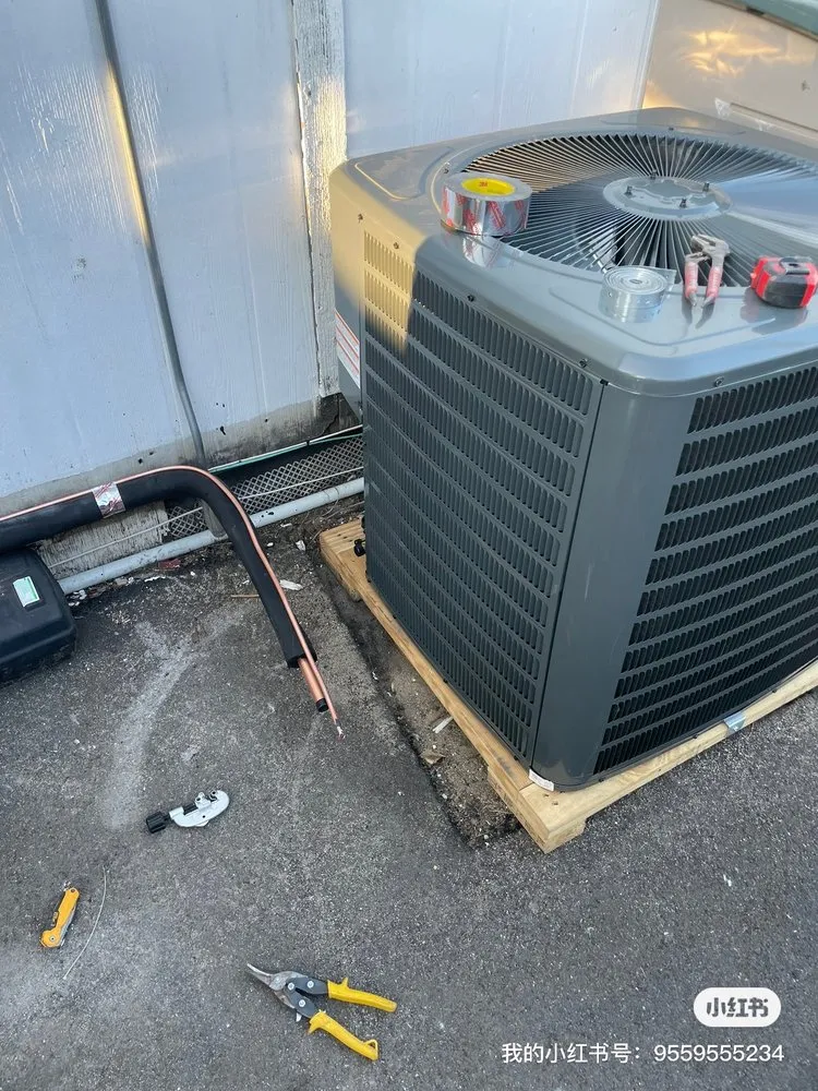 Slide of Electrician man