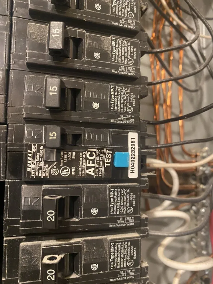 Licensed electrician providing lighting installation in , 