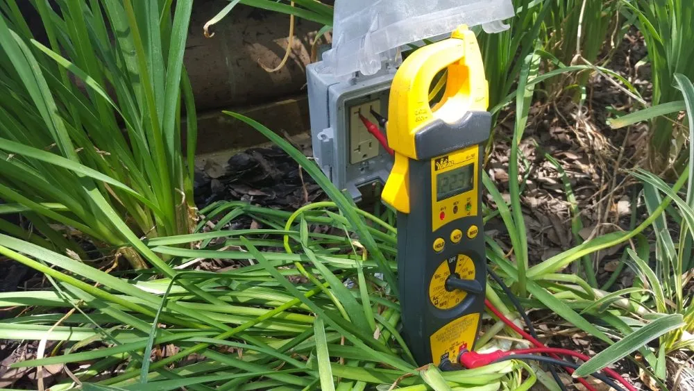 Slide of Electricians 4 U