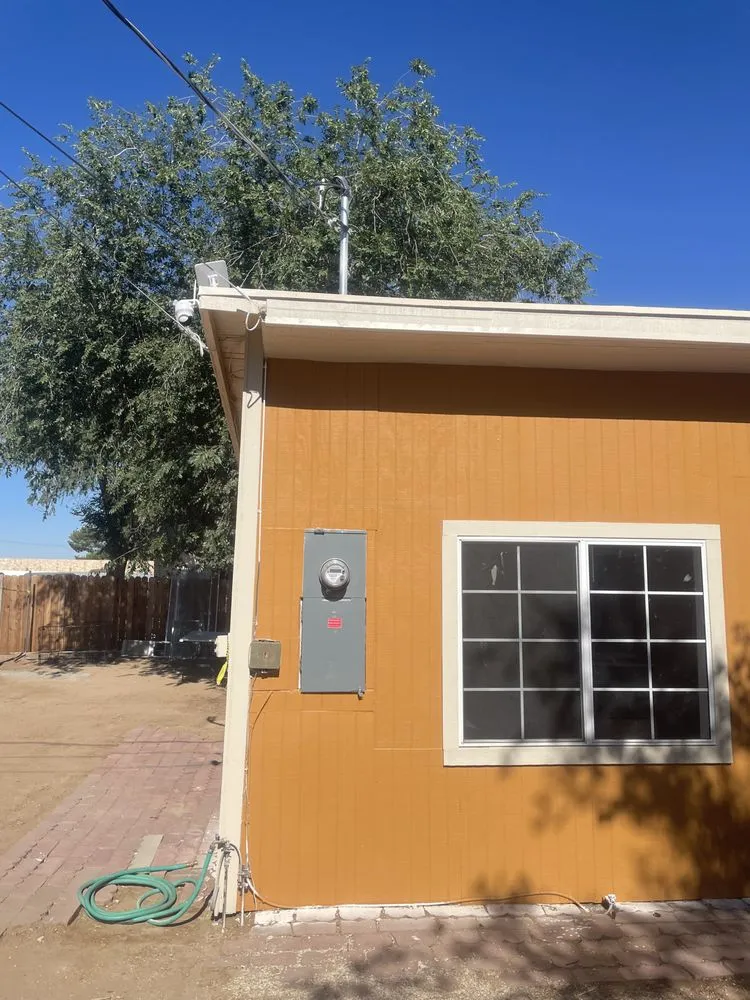 Slide of Electricians On A Mission