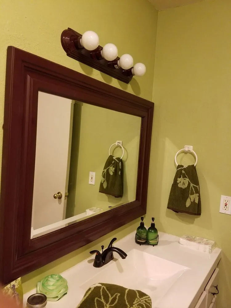 Slide of Electricians On Call