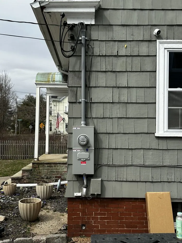 Slide of Electricians R Us - Electrical Services Pawtucket