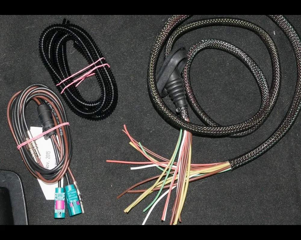 Slide of Electricians Team Thousand Oaks