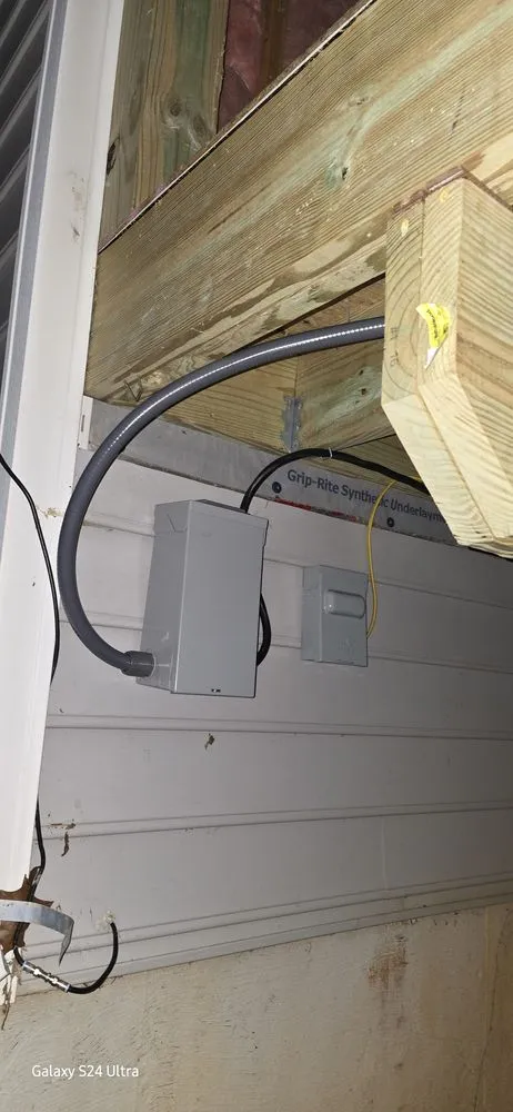 Slide of Electricista Urias