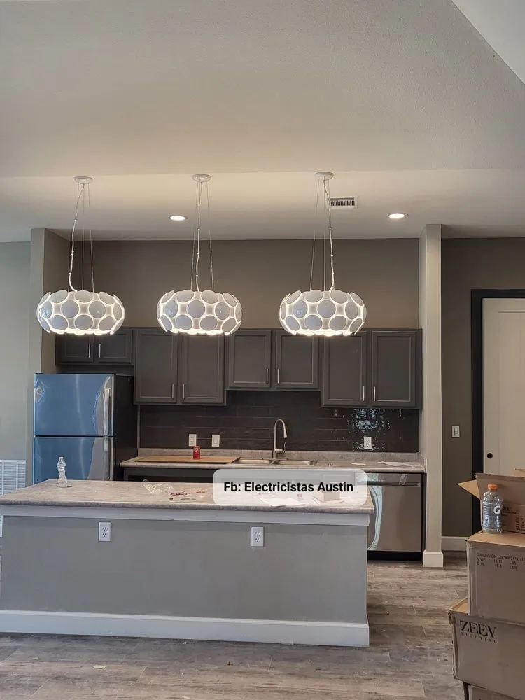 Professional outlet and switch repair experts serving ,  - Electricistas Austin