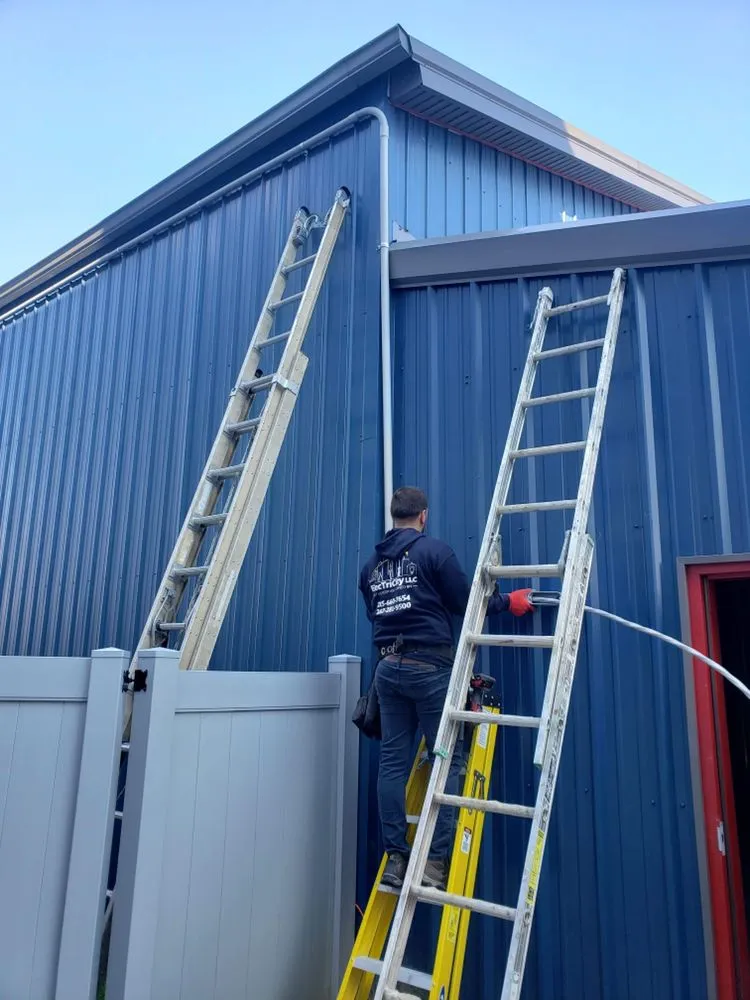 Slide of ElecTriCity