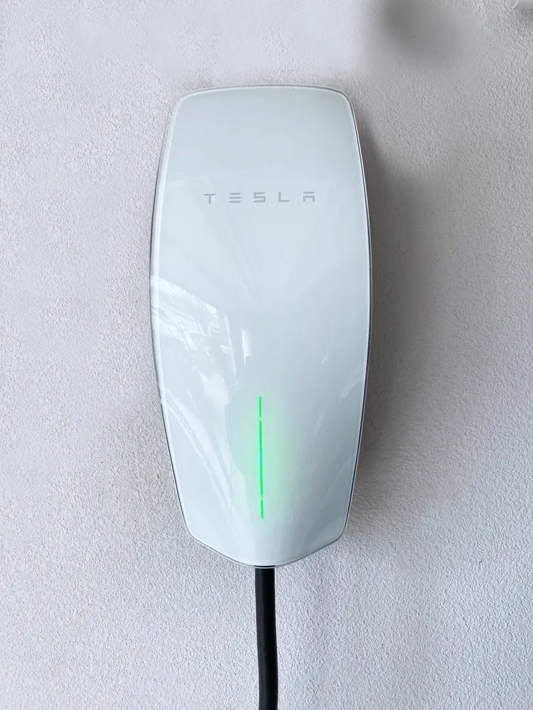 Slide of Electricman