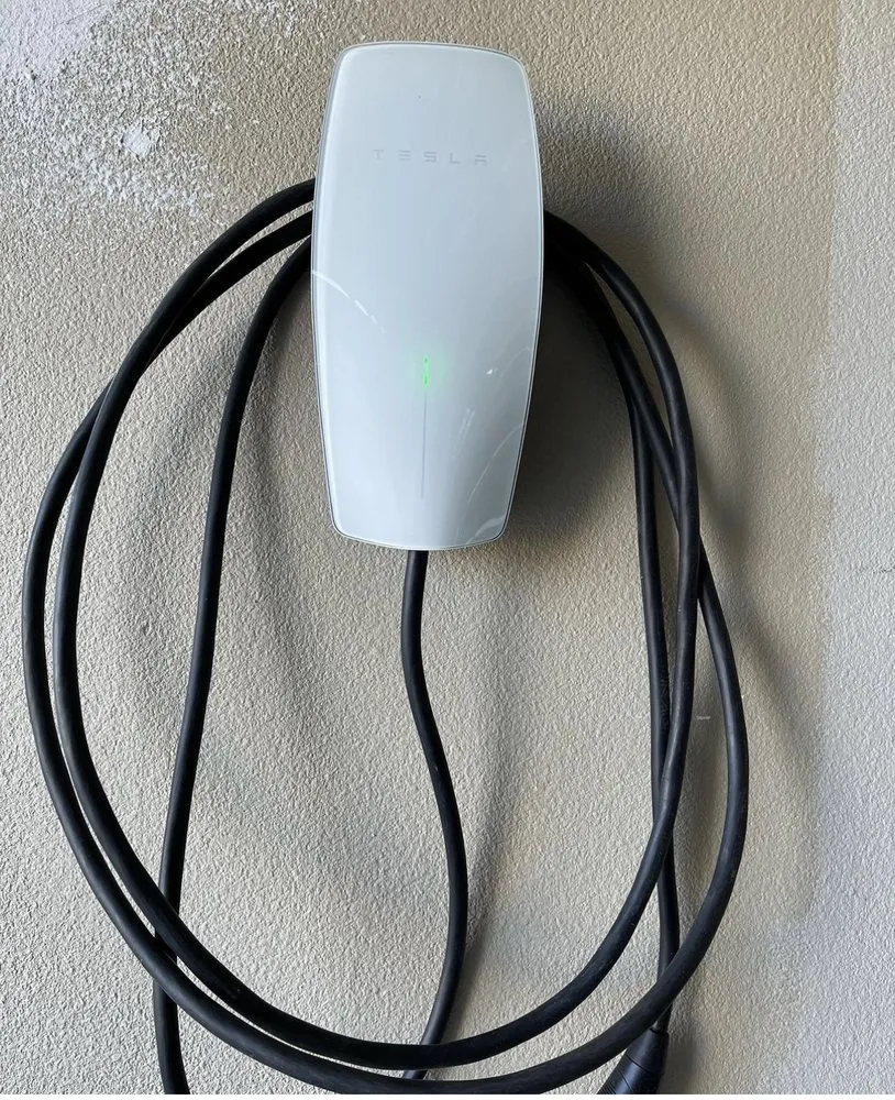 Slide of Electricman