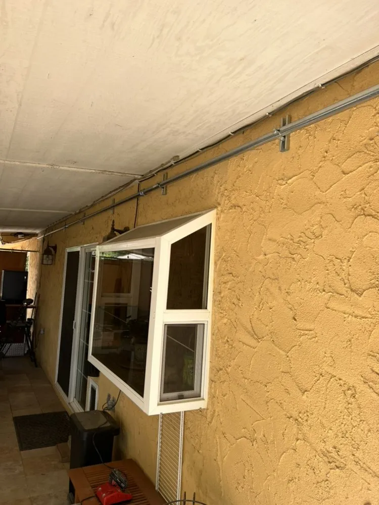 Slide of Electro Elite