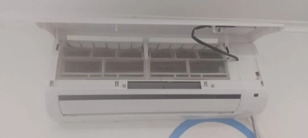 Slide of Electro House