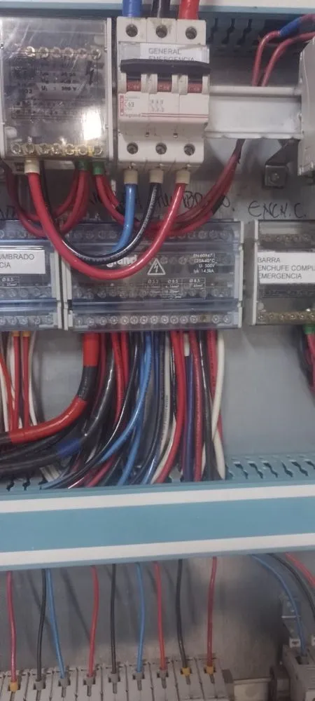 Slide of Electro House