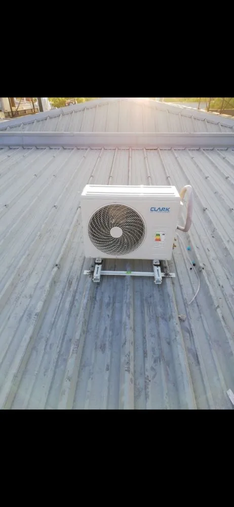 Slide of Electro House