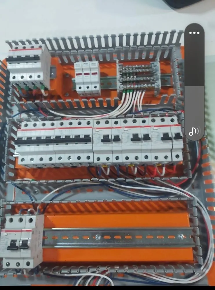 Slide of Electro House