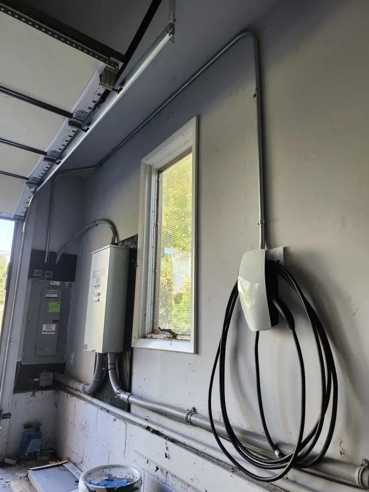 Slide of Electro silva