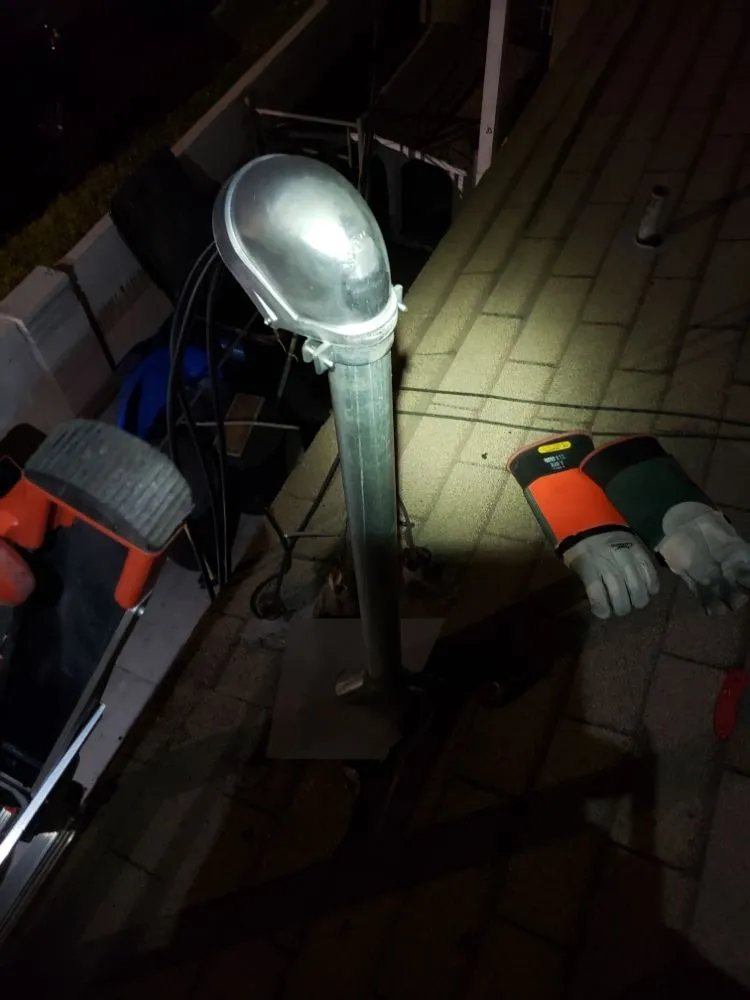 Slide of Electroman 1000