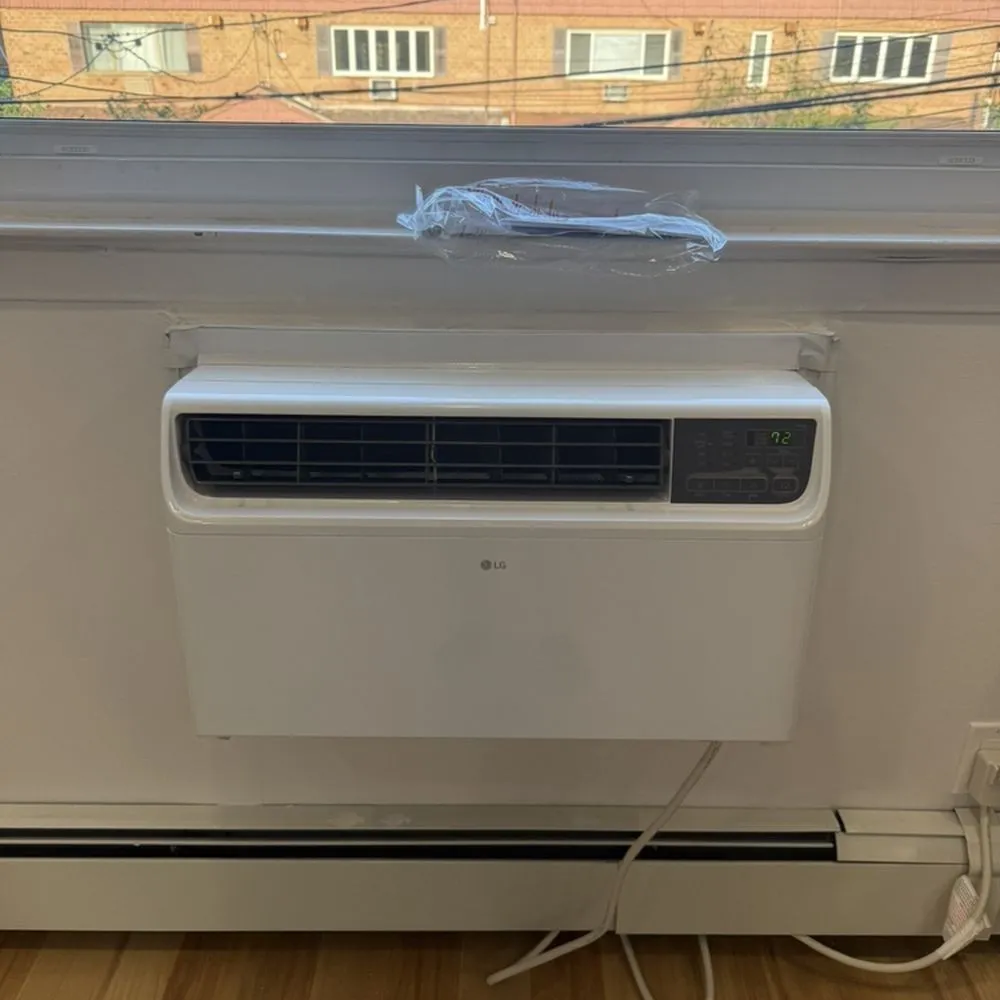 Expert outlet and switch repair service in Flushing, NY - Electrozone