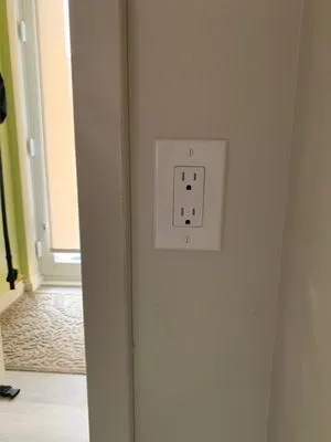 Eleet Electrical Services Logo