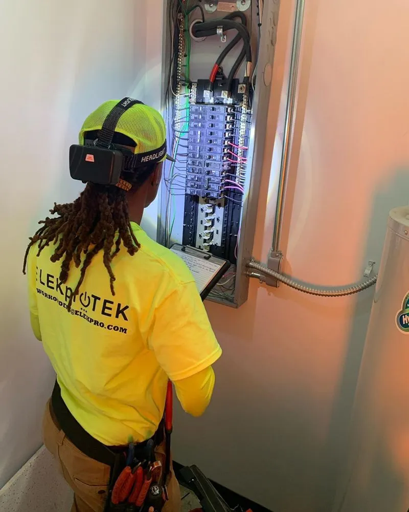 Professional lighting installation service in ,  - Elekprotek