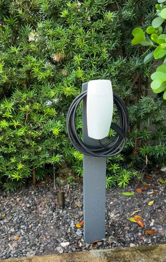 Slide of Elekron Electric