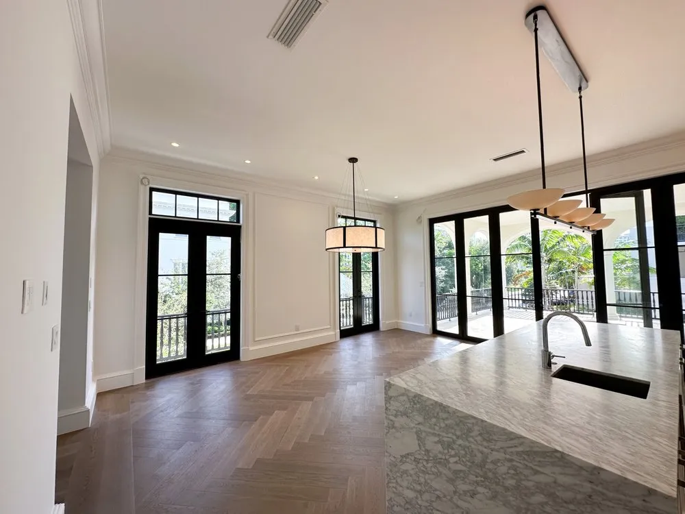 Expert outlet and switch repair service in ,  - Elekron Electric