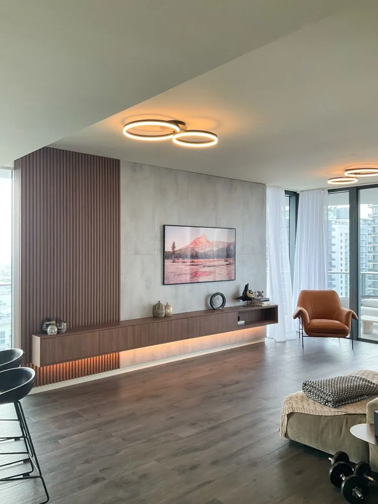 Slide of Elekron Electric