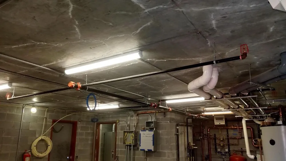 Slide of Elektra Services Je