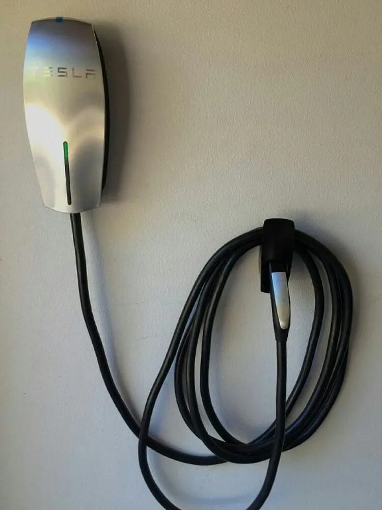 Emergency circuit breaker repair service in Camano Island, WA - Element Electric