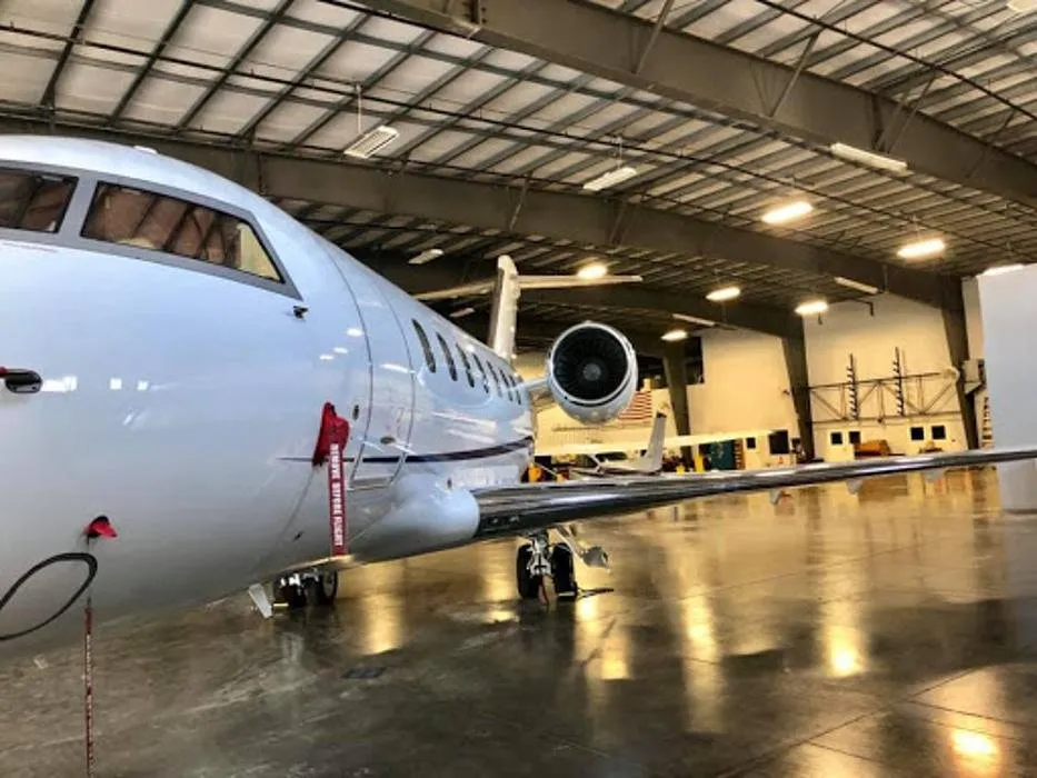 Slide of Eleos Electric