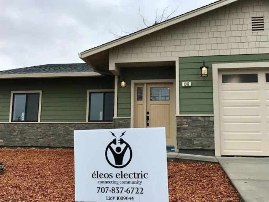 Slide of Eleos Electric