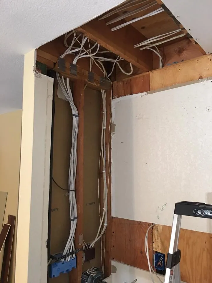 Emergency electrical service for homes in circuit breaker repair,  by 