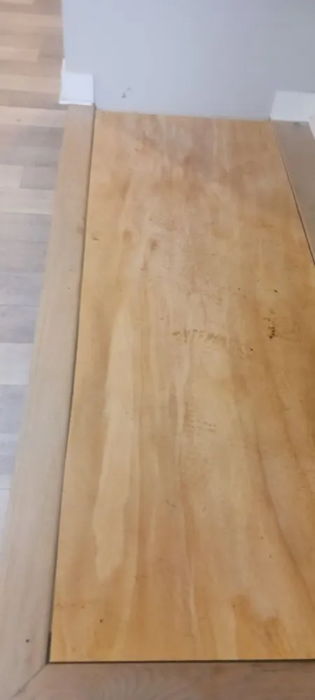 Expert electrician providing circuit breaker repair in , 